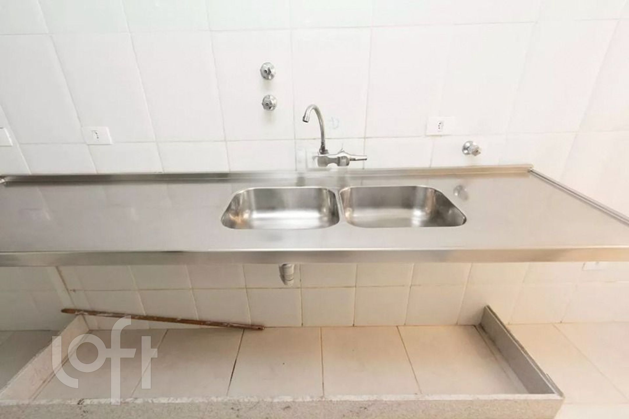 Casa à venda com 3 quartos, 244m² - Foto 14