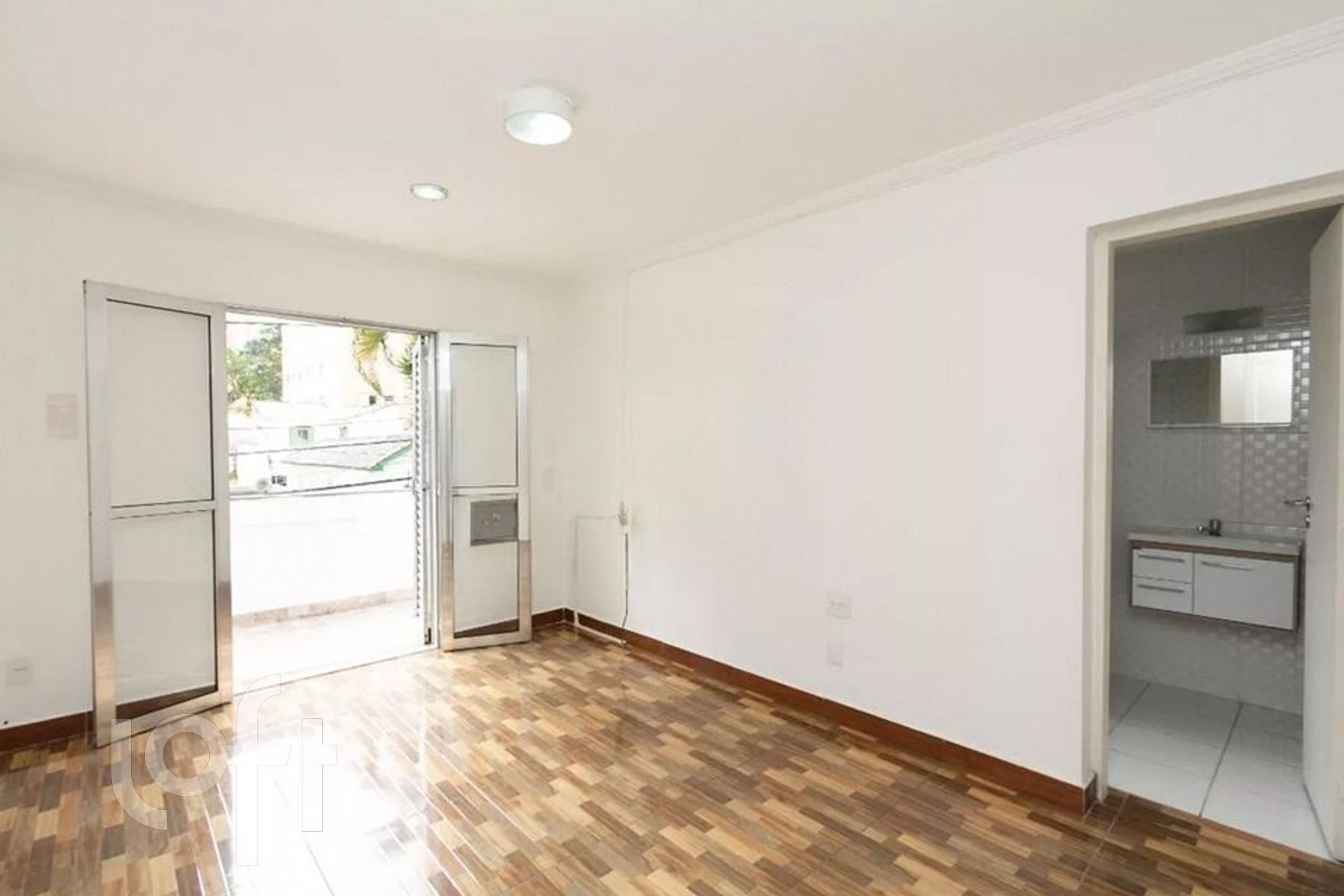 Casa à venda com 3 quartos, 244m² - Foto 8