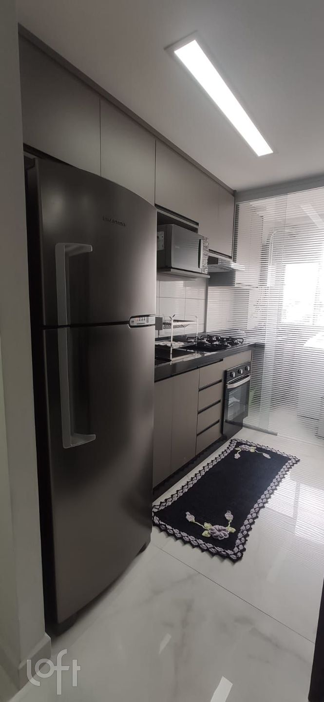 Apartamento à venda com 2 quartos, 43m² - Foto 2