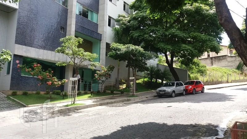 Apartamento à venda com 3 quartos, 88m² - Foto 1