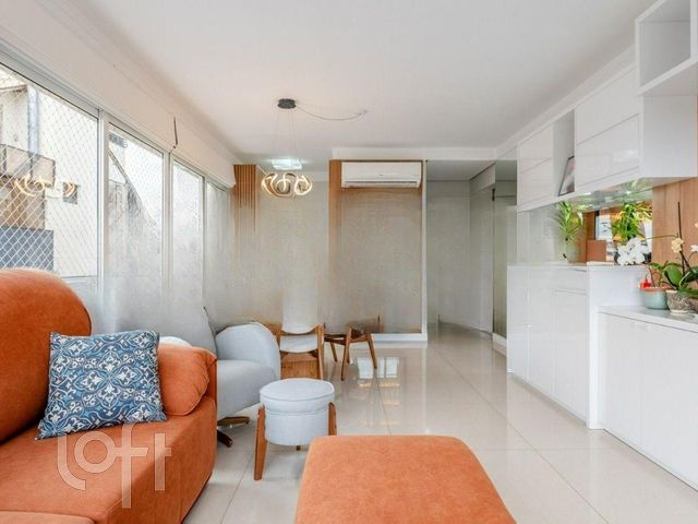 Apartamento com 96m², 3 dormitórios, 1 suíte, 4 vagas, Menino Deus em Porto Alegre