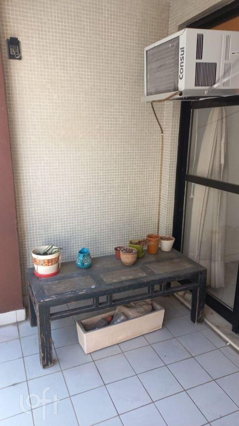 Apartamento à venda com 2 quartos, 78m² - Foto 4