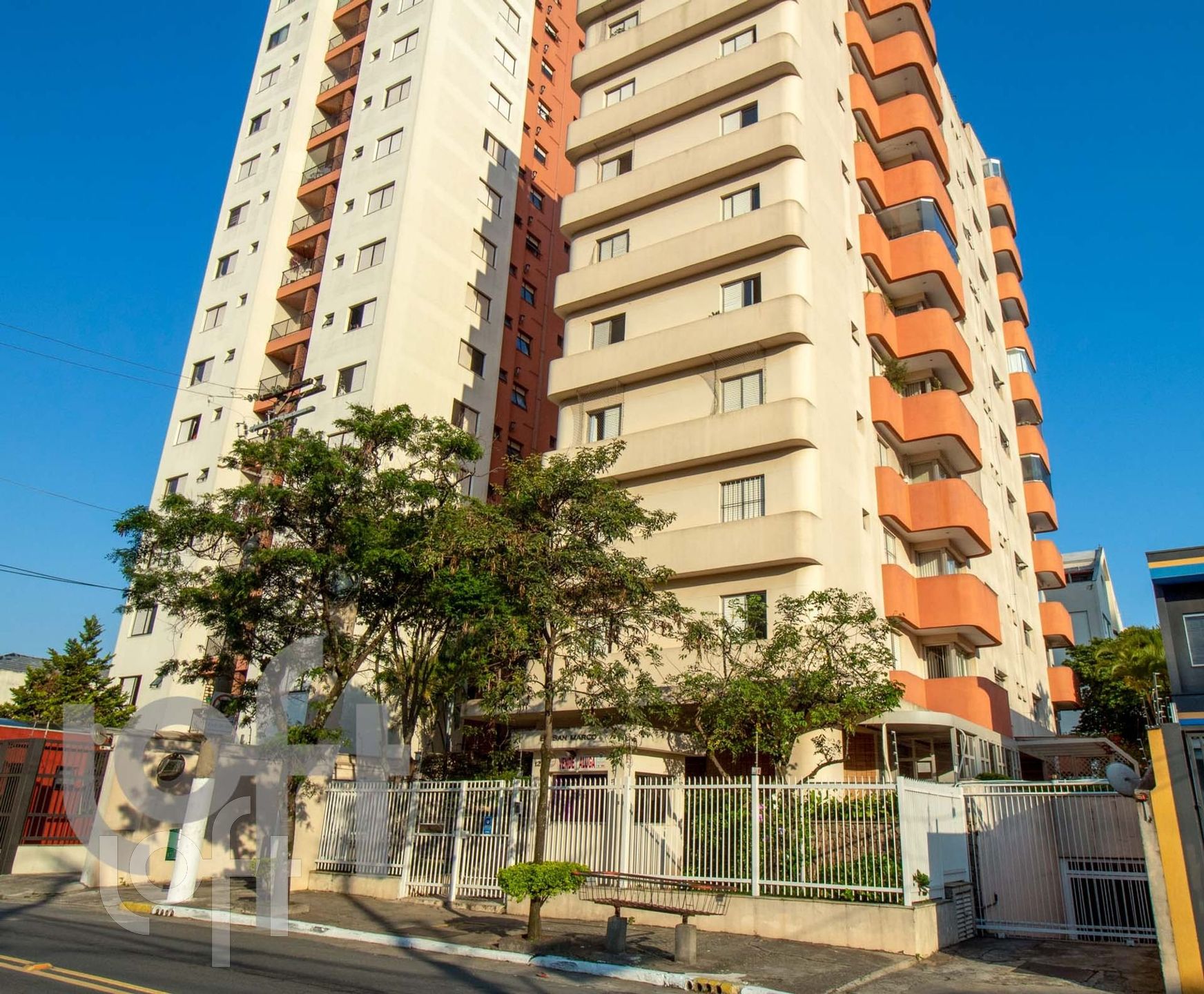 Apartamento à venda com 2 quartos, 68m² - Foto 27