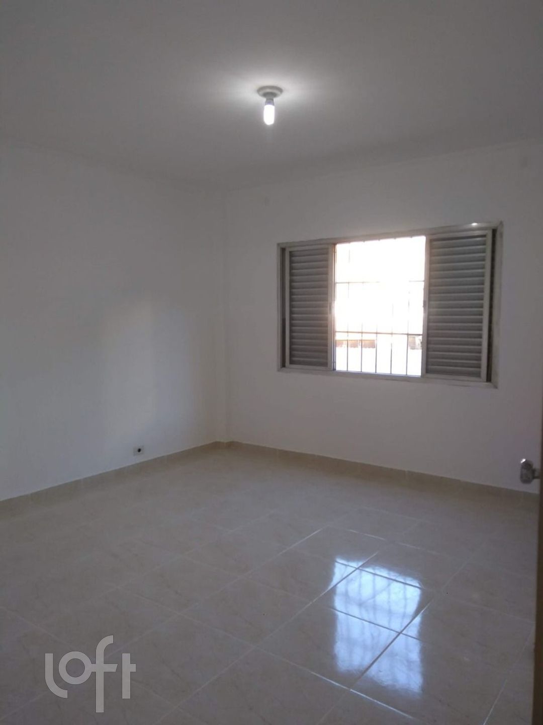 Apartamento à venda com 2 quartos, 80m² - Foto 2