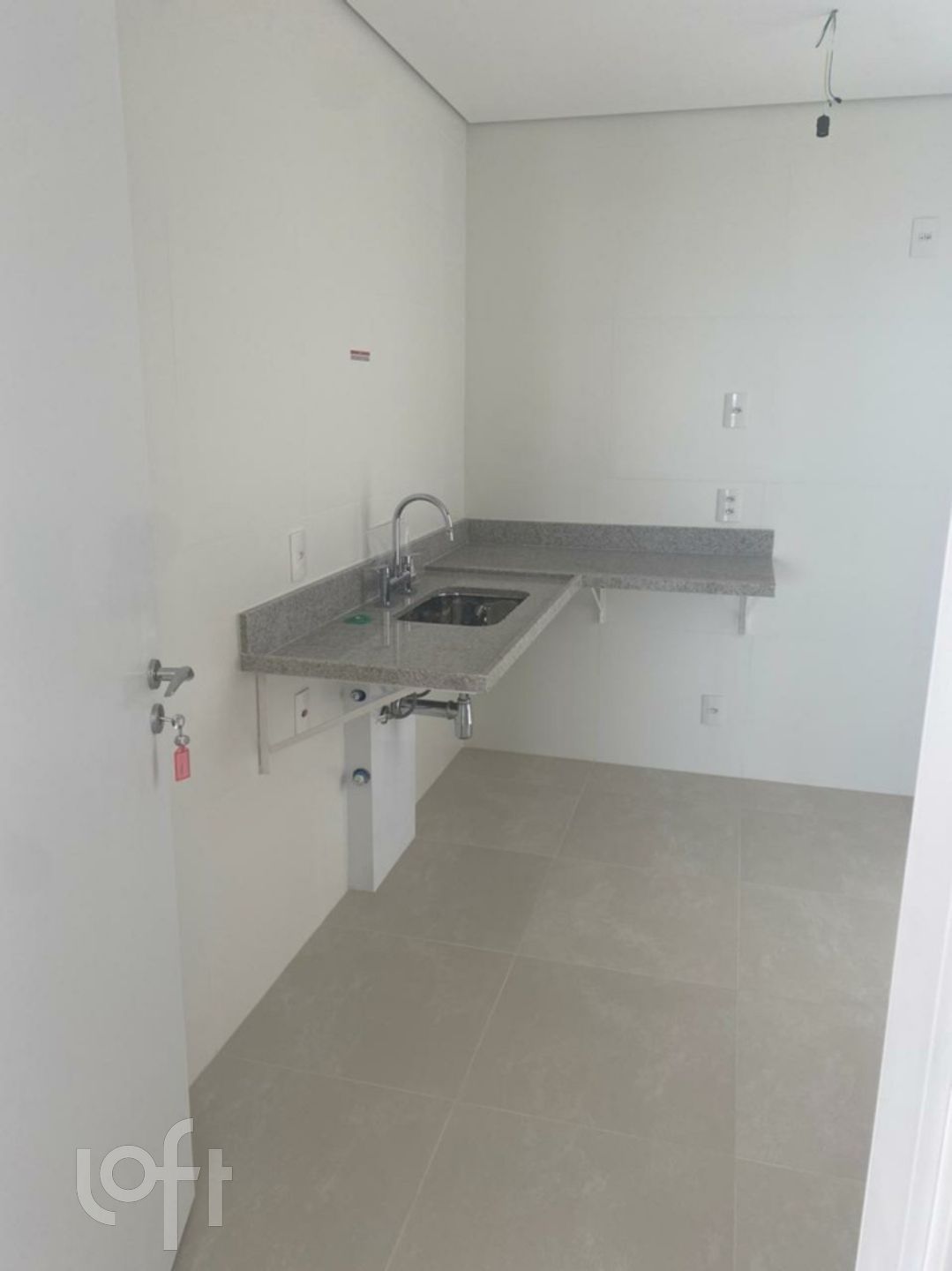 Apartamento à venda com 3 quartos, 137m² - Foto 9