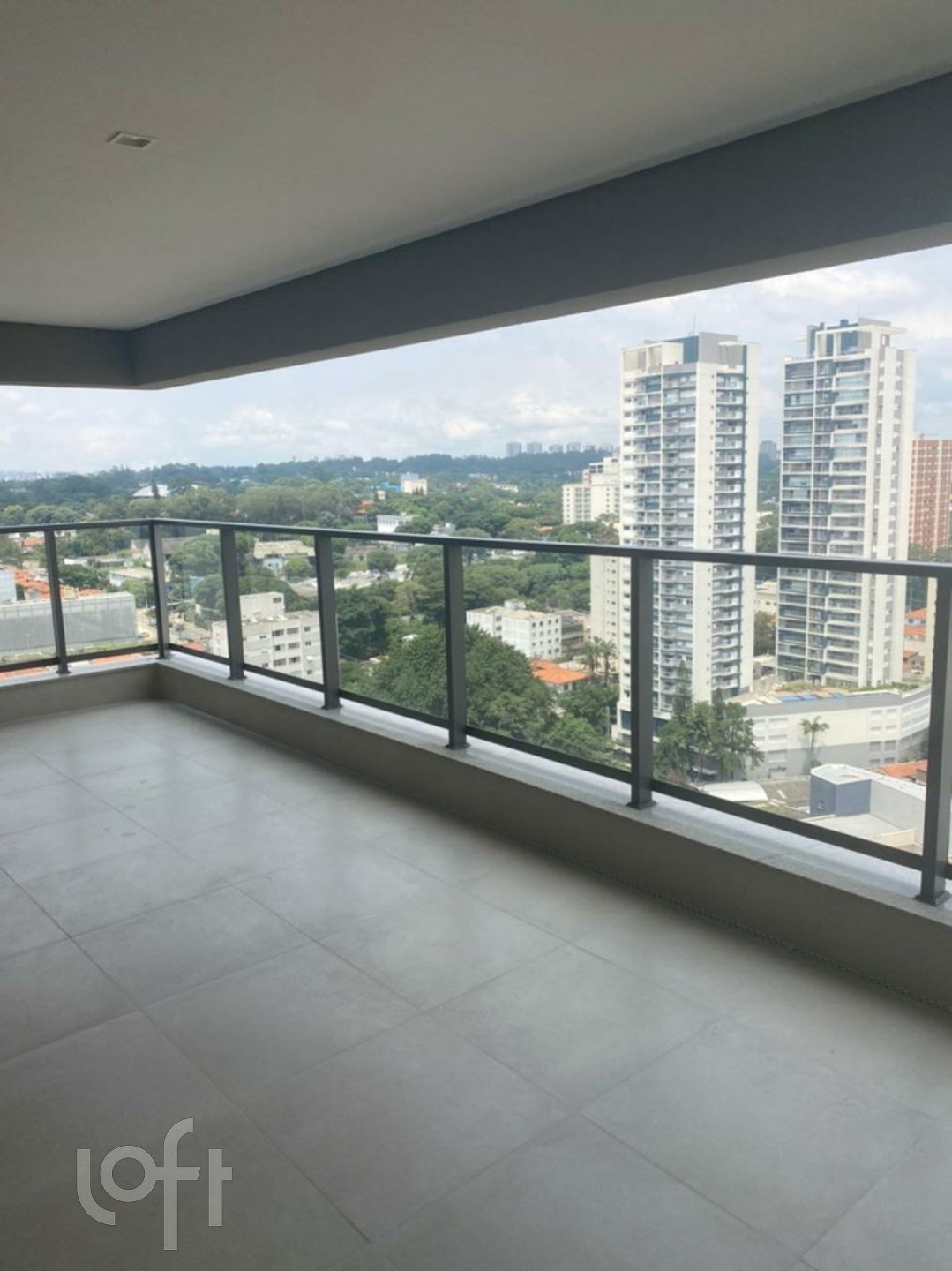 Apartamento à venda com 3 quartos, 137m² - Foto 1