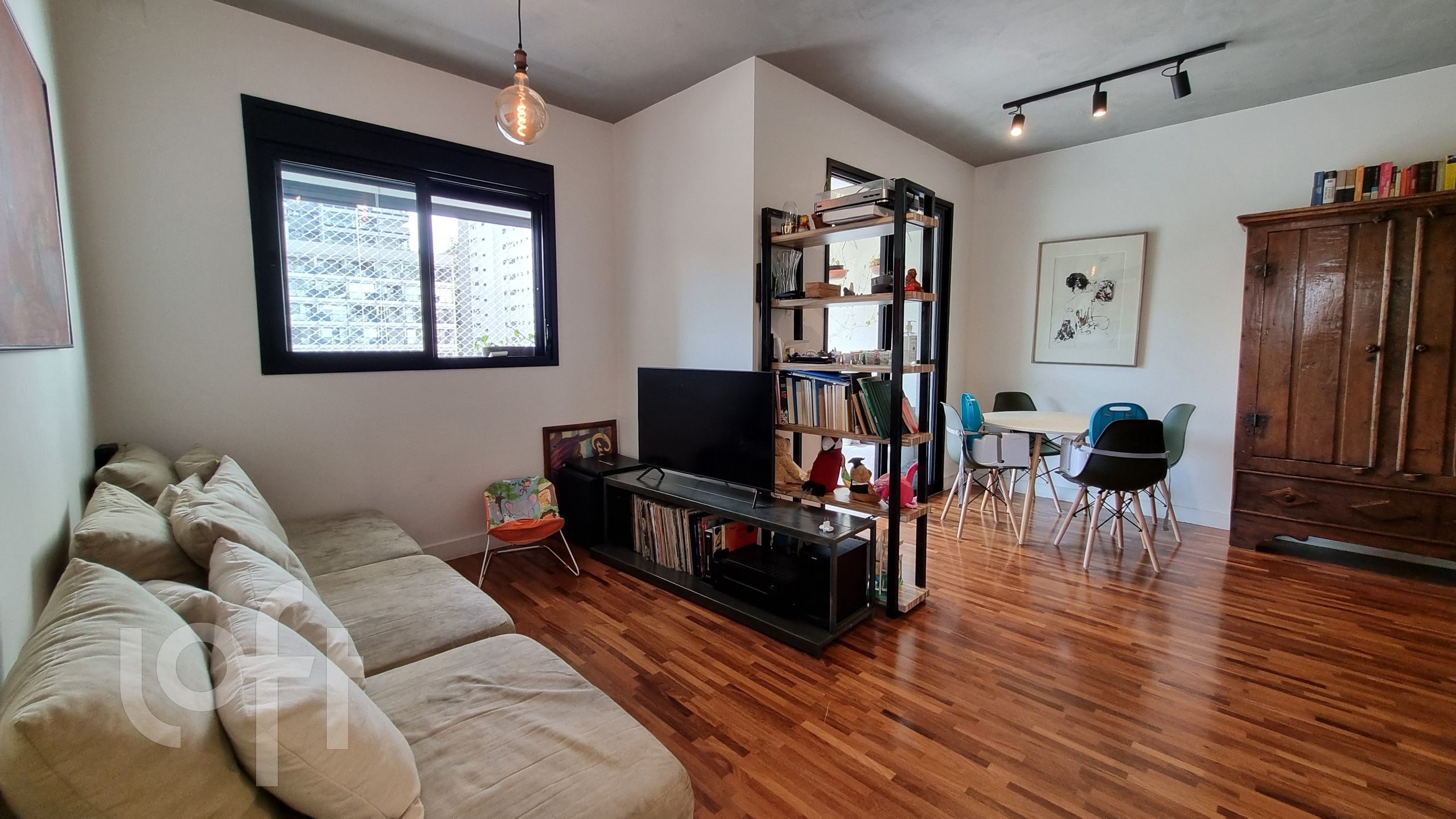 Apartamento à venda com 2 quartos, 70m² - Foto 2