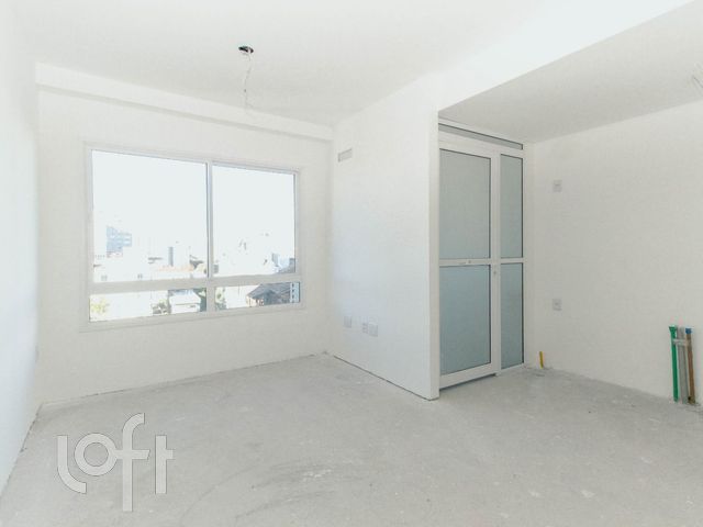 Apartamento com 42m², 1 dormitório, 1 suíte, 1 vaga, Floresta em Porto Alegre
