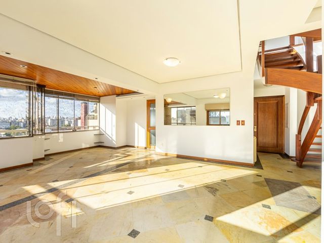 Apartamento com 262m², 3 dormitórios, 2 suítes, 2 vagas, Menino Deus em Porto Alegre