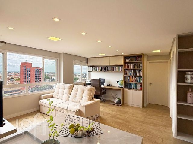 Apartamento com 77m², 2 dormitórios, 1 suíte, 2 vagas, São João em Porto Alegre