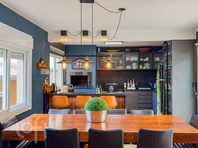 Casa com 357m², 4 dormitórios, 3 suítes, 3 vagas, Chácara das Pedras em Porto Alegre