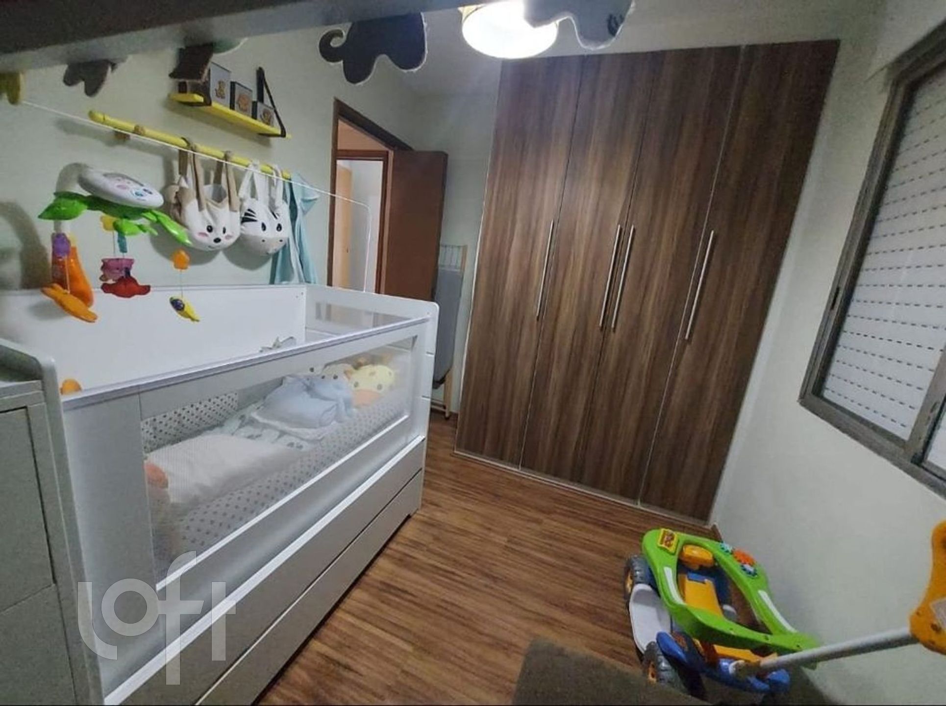 Apartamento à venda com 3 quartos, 200m² - Foto 2