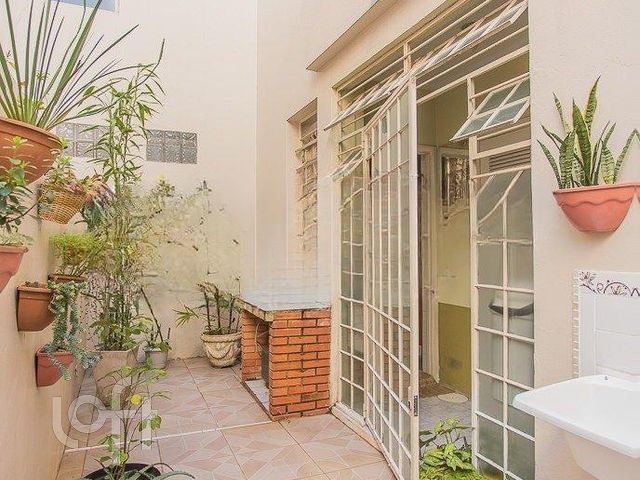 Apartamento com 85m², 3 dormitórios, 1 vaga, Menino Deus em Porto Alegre