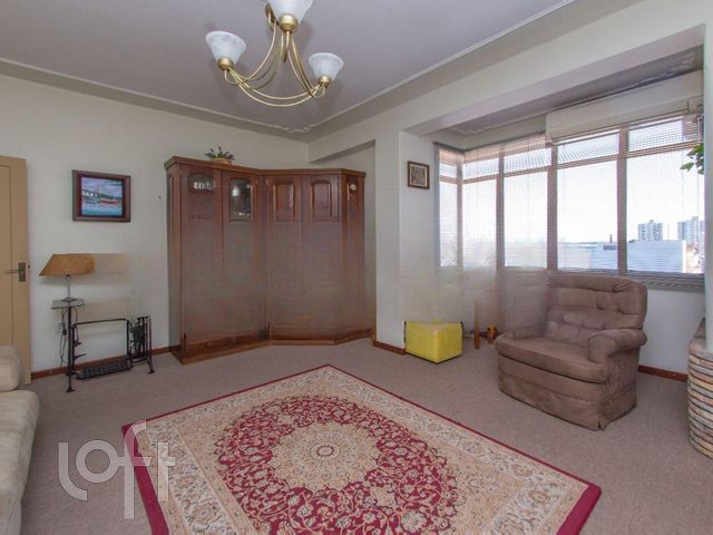 Apartamento com 132m², 3 dormitórios, 1 vaga, Floresta em Porto Alegre