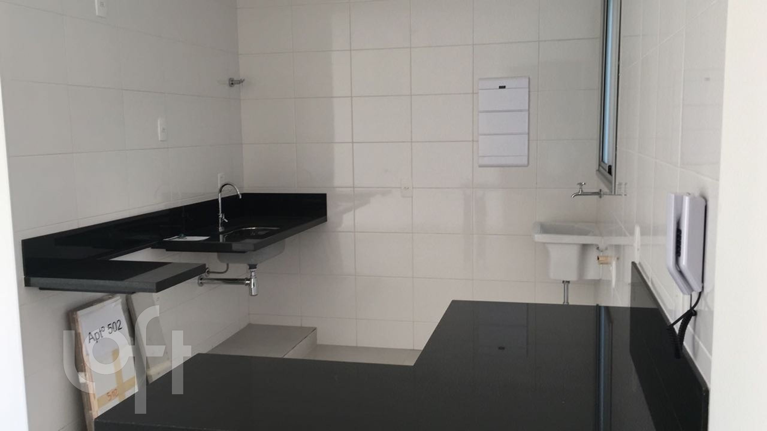 Apartamento à venda com 1 quarto, 41m² - Foto 2