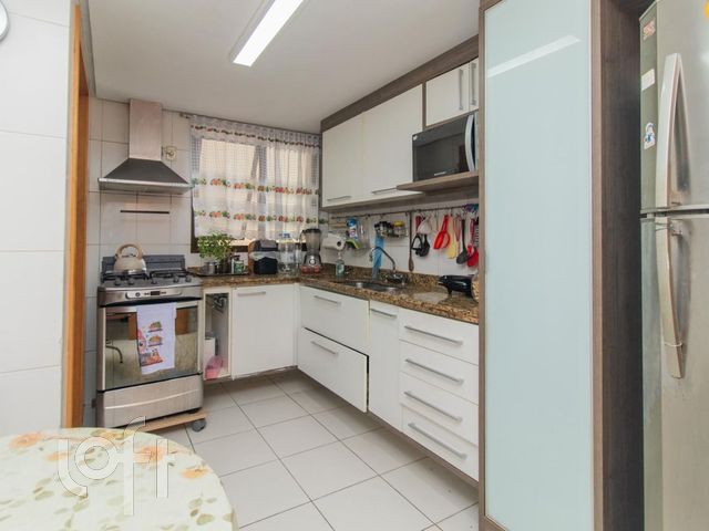 Apartamento com 116m², 3 dormitórios, 3 suítes, 2 vagas, Menino Deus em Porto Alegre