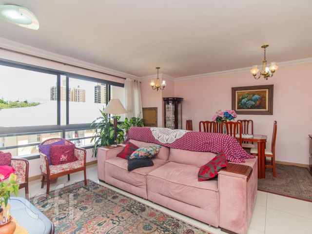 Apartamento com 116m², 3 dormitórios, 3 suítes, 2 vagas, Menino Deus em Porto Alegre