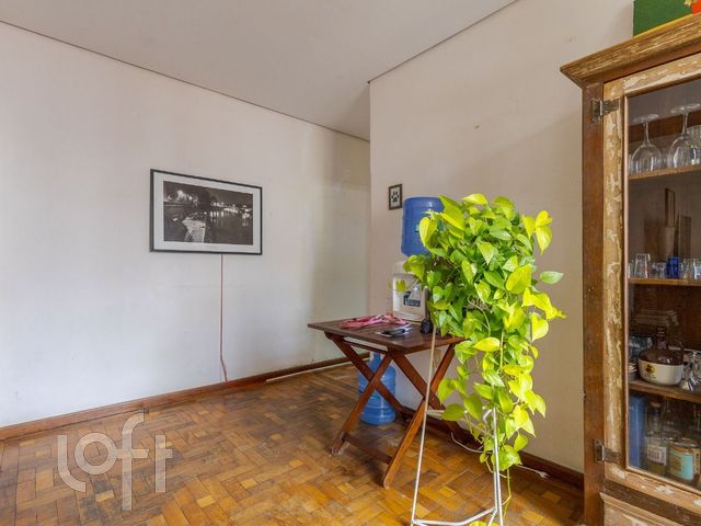 Apartamento com 132m², 3 dormitórios, 1 suíte, Menino Deus em Porto Alegre