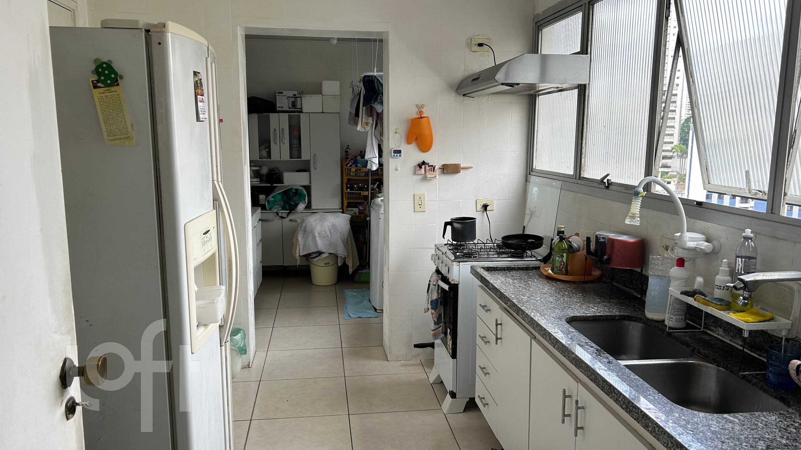 Apartamento à venda com 3 quartos, 140m² - Foto 4