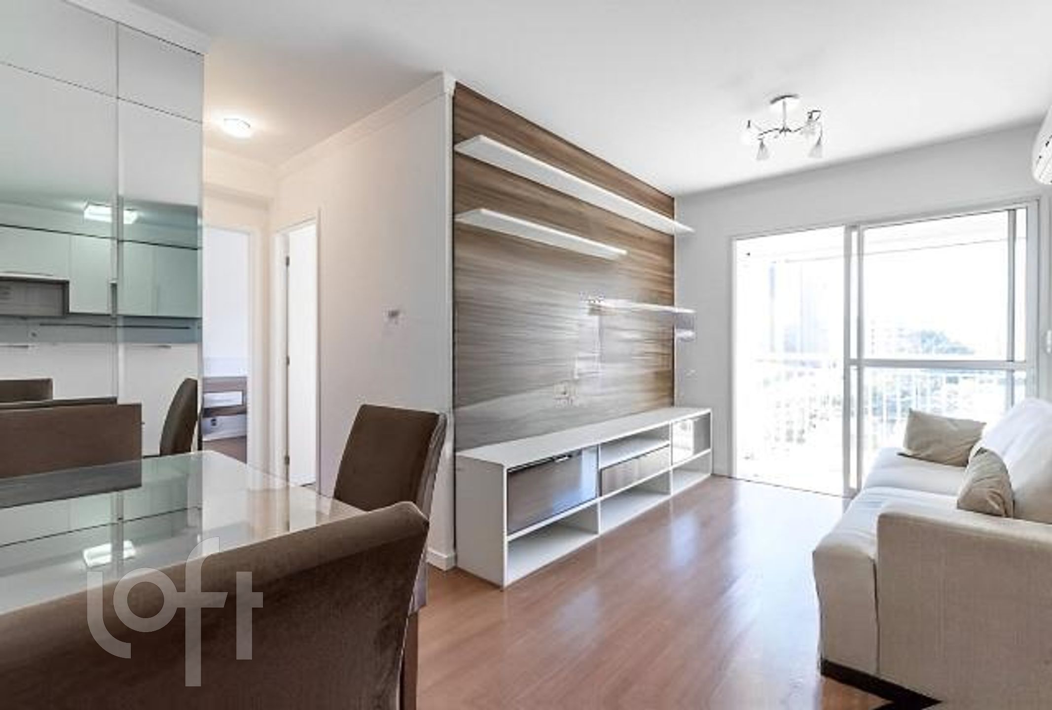 Apartamento à venda com 2 quartos, 57m² - Foto 1