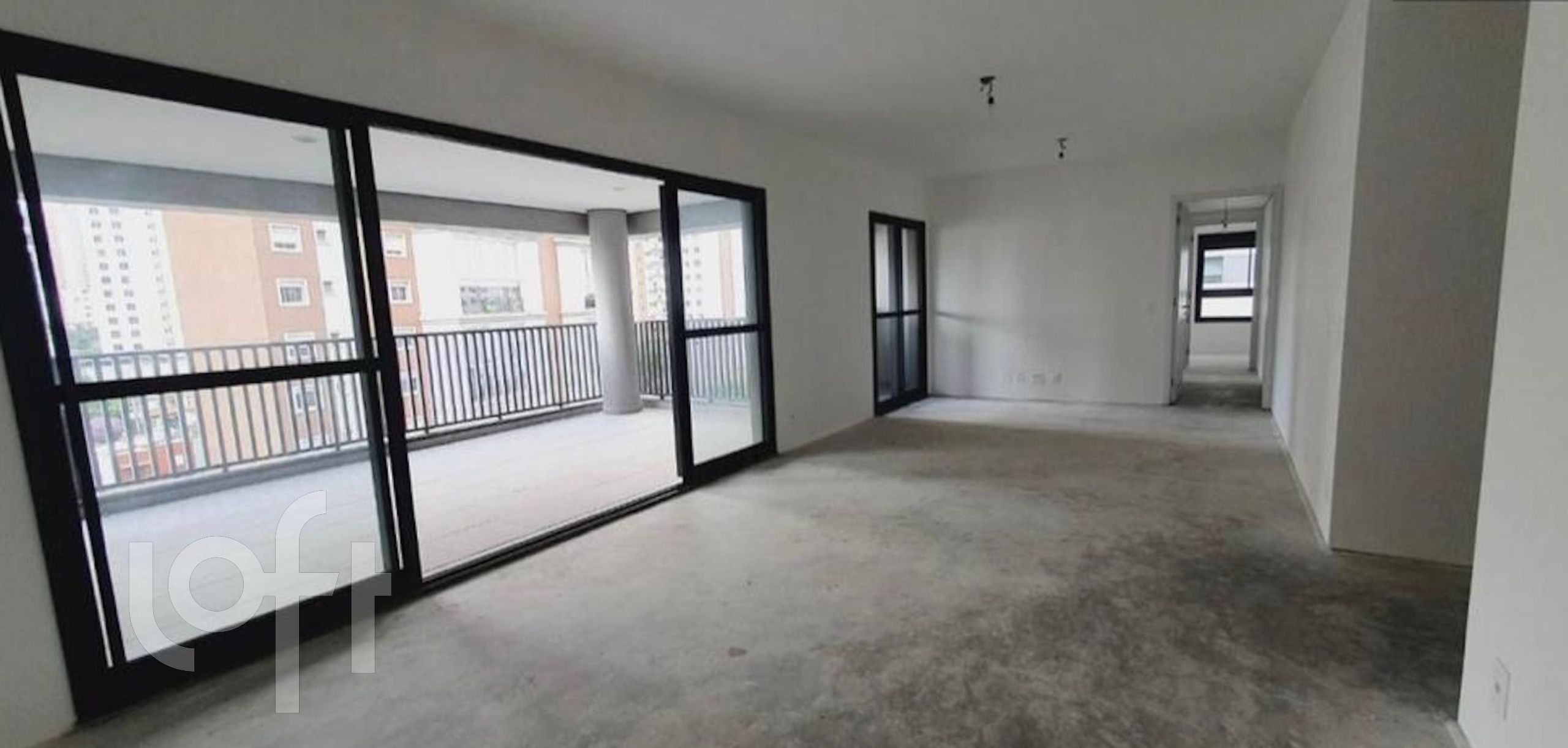 Apartamento à venda com 3 quartos, 150m² - Foto 1