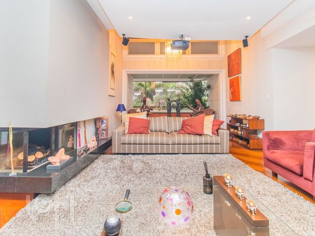 Apartamento com 413m², 4 dormitórios, 3 suítes, 3 vagas, Bela Vista em Porto Alegre