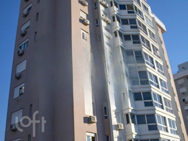 Apartamento com 101m², 3 dormitórios, 3 suítes, 2 vagas, São João em Porto Alegre