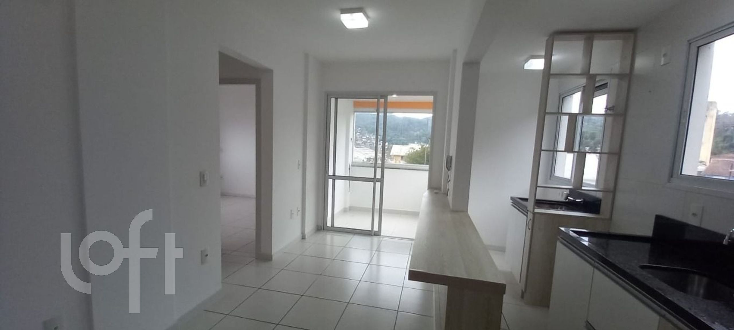 Apartamentos com 42m², 1 quarto, 1 garagem, no bairro Saco dos limões em Florianópolis