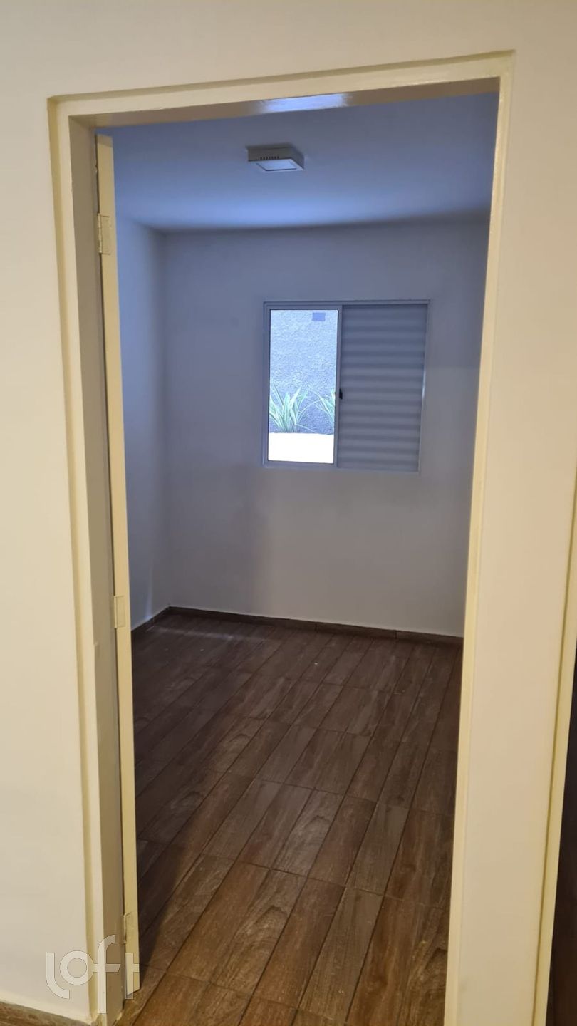 Apartamento à venda com 2 quartos, 34m² - Foto 2