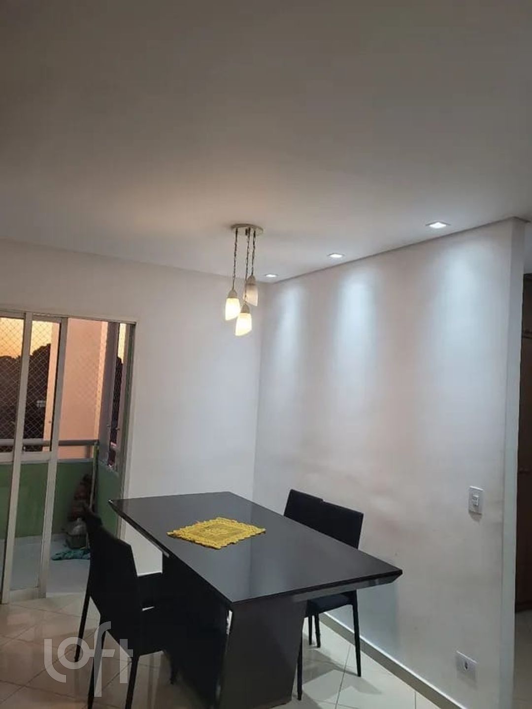 Apartamento à venda com 2 quartos, 62m² - Foto 2