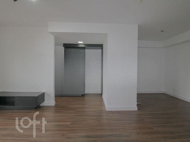 Apartamento com 70m², 2 dormitórios, 1 suíte, 2 vagas, Cidade Baixa em Porto Alegre