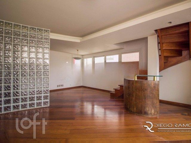 Apartamento com 302m², 4 dormitórios, 1 suíte, 3 vagas, Menino Deus em Porto Alegre