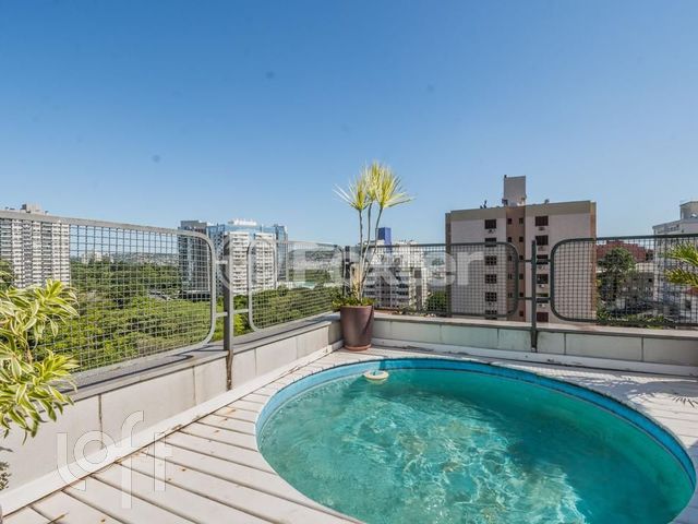 Apartamento com 176m², 3 dormitórios, 1 suíte, 1 vaga, Petrópolis em Porto Alegre