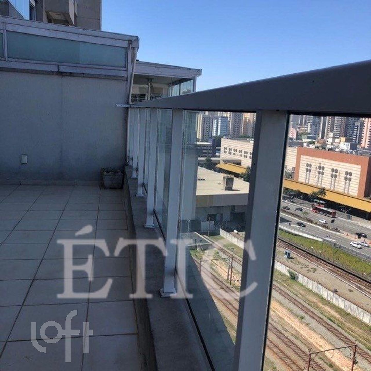 Apartamento à venda com 1 quarto, 62m² - Foto 9