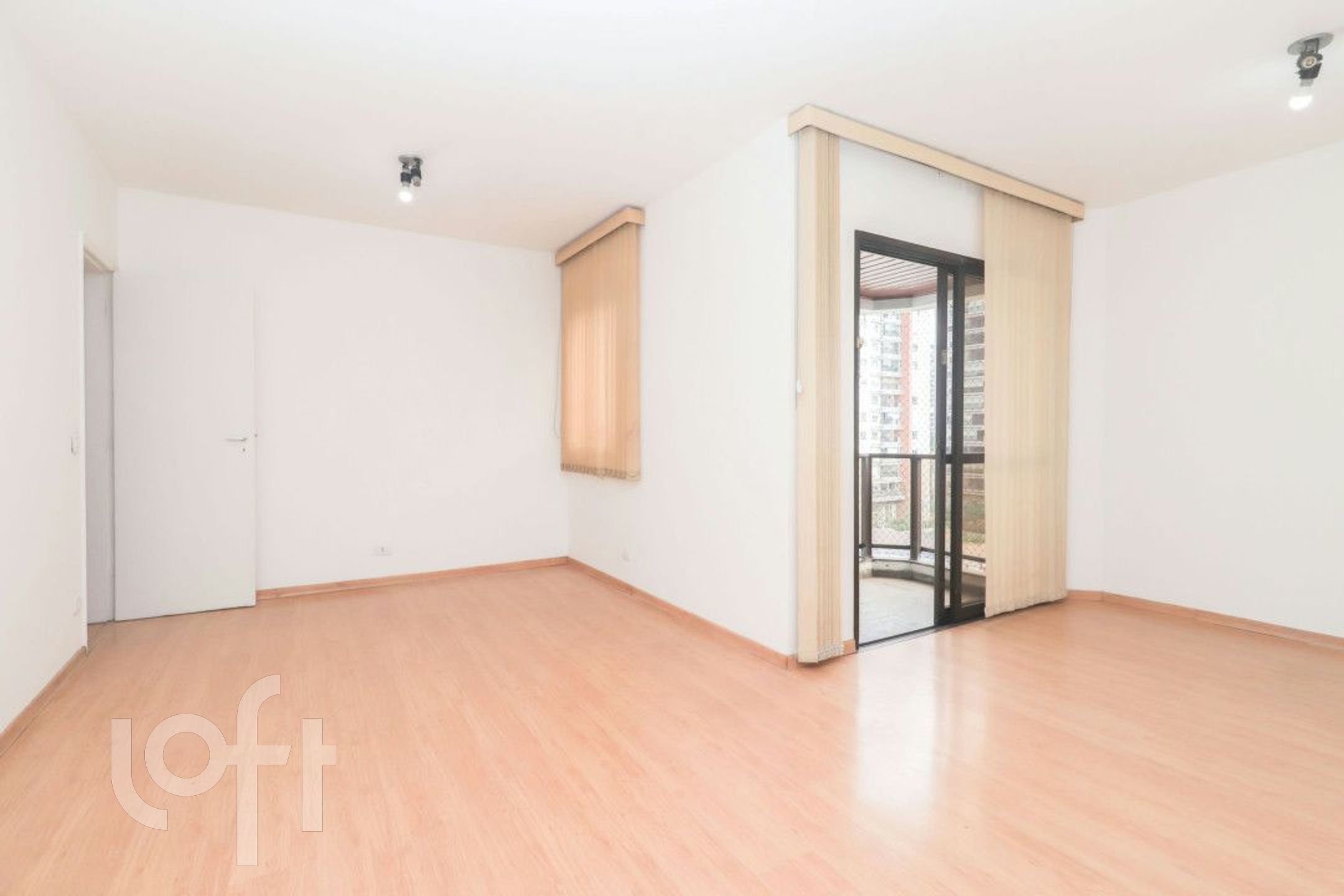 Apartamento à venda com 2 quartos, 108m² - Foto 1