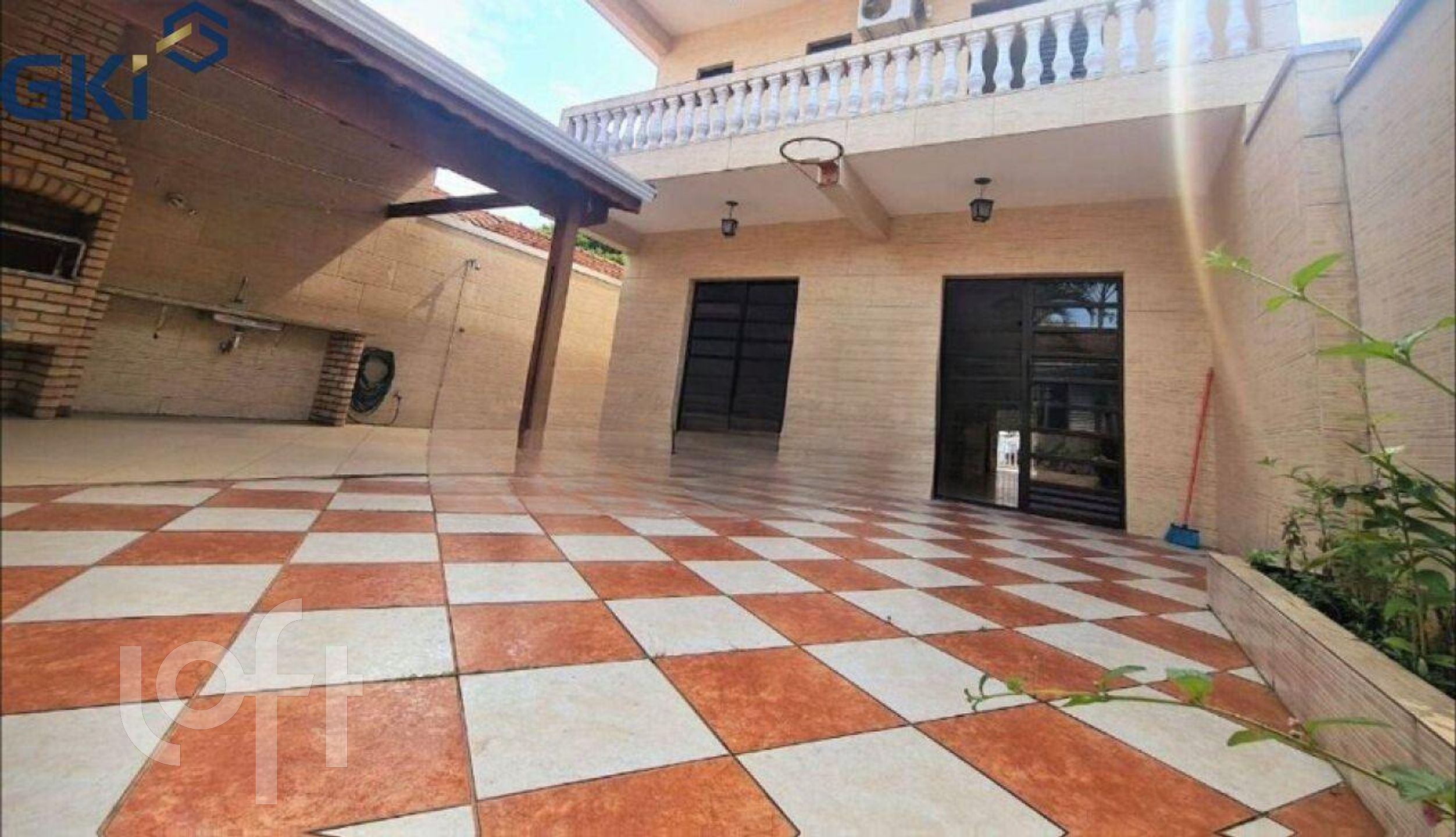 Casa à venda com 4 quartos, 200m² - Foto 3