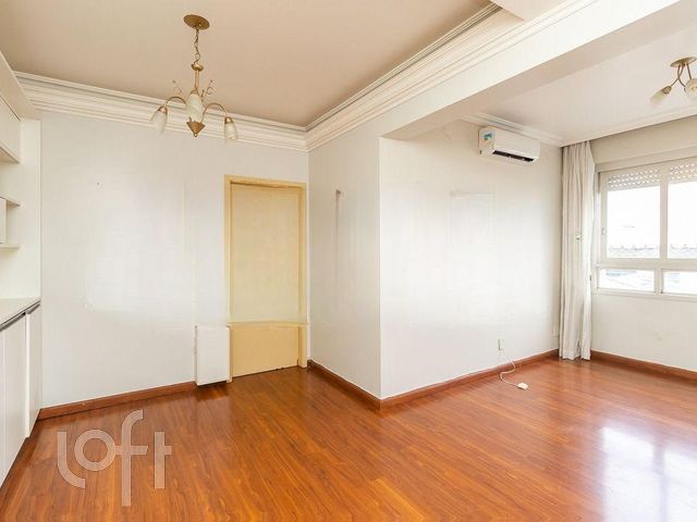 Apartamento com 105m², 3 dormitórios, 1 suíte, 1 vaga, Bom Fim em Porto Alegre