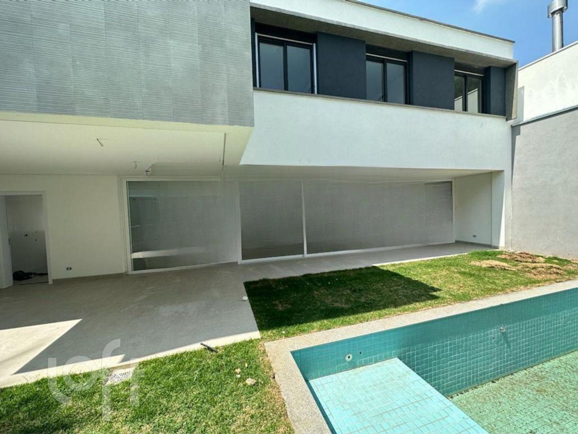 Casa de Condomínio à venda com 4 quartos, 450m² - Foto 1