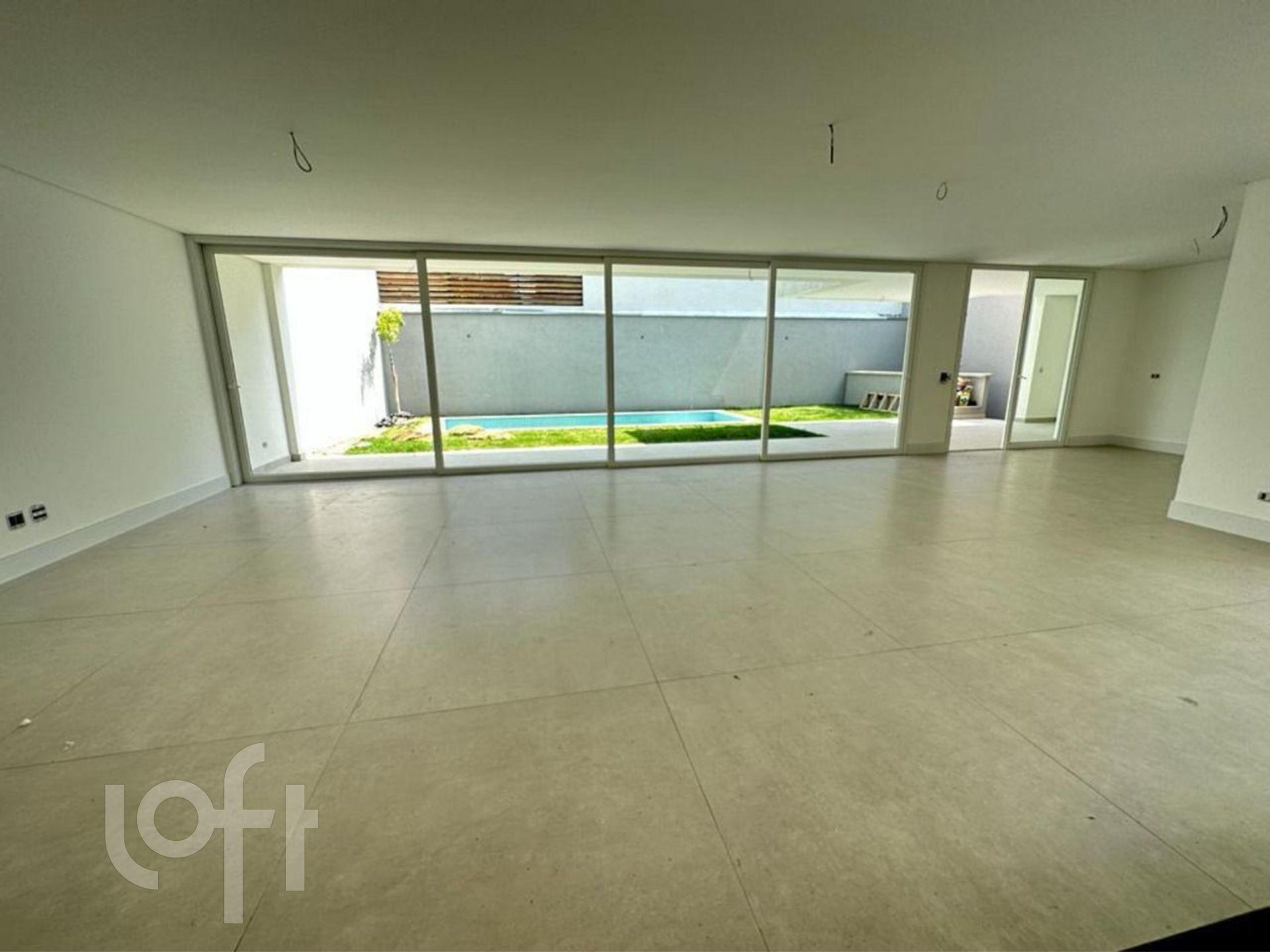 Casa de Condomínio à venda com 4 quartos, 450m² - Foto 9