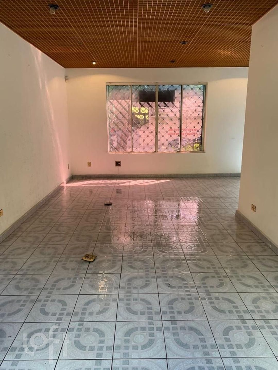 Casa à venda com 4 quartos, 360m² - Foto 1