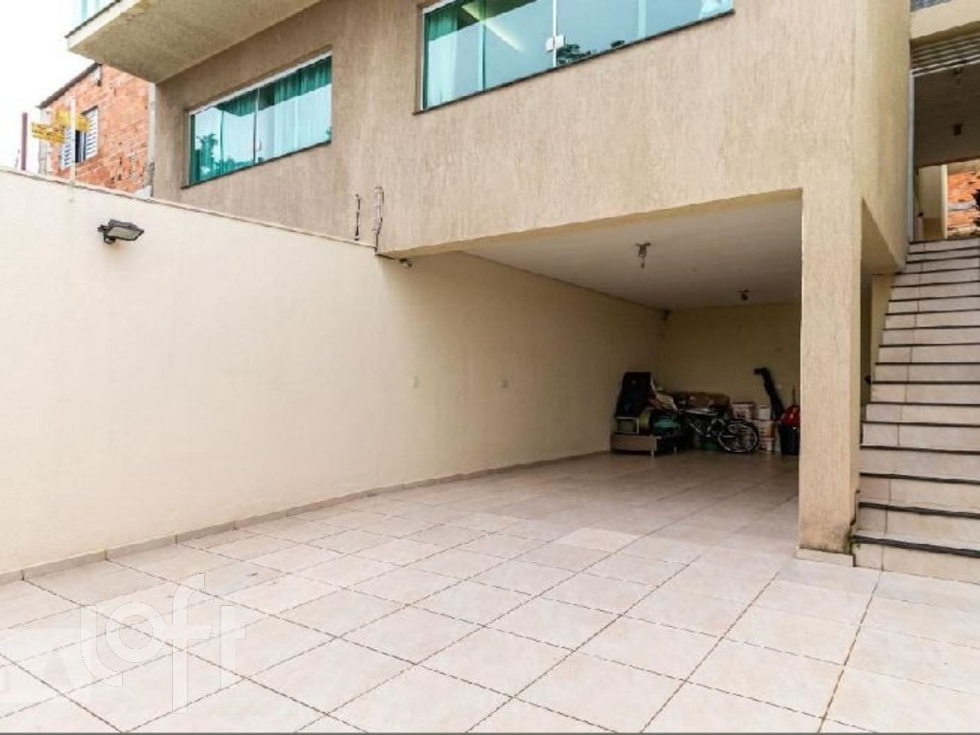 Casa à venda com 3 quartos, 169m² - Foto 1