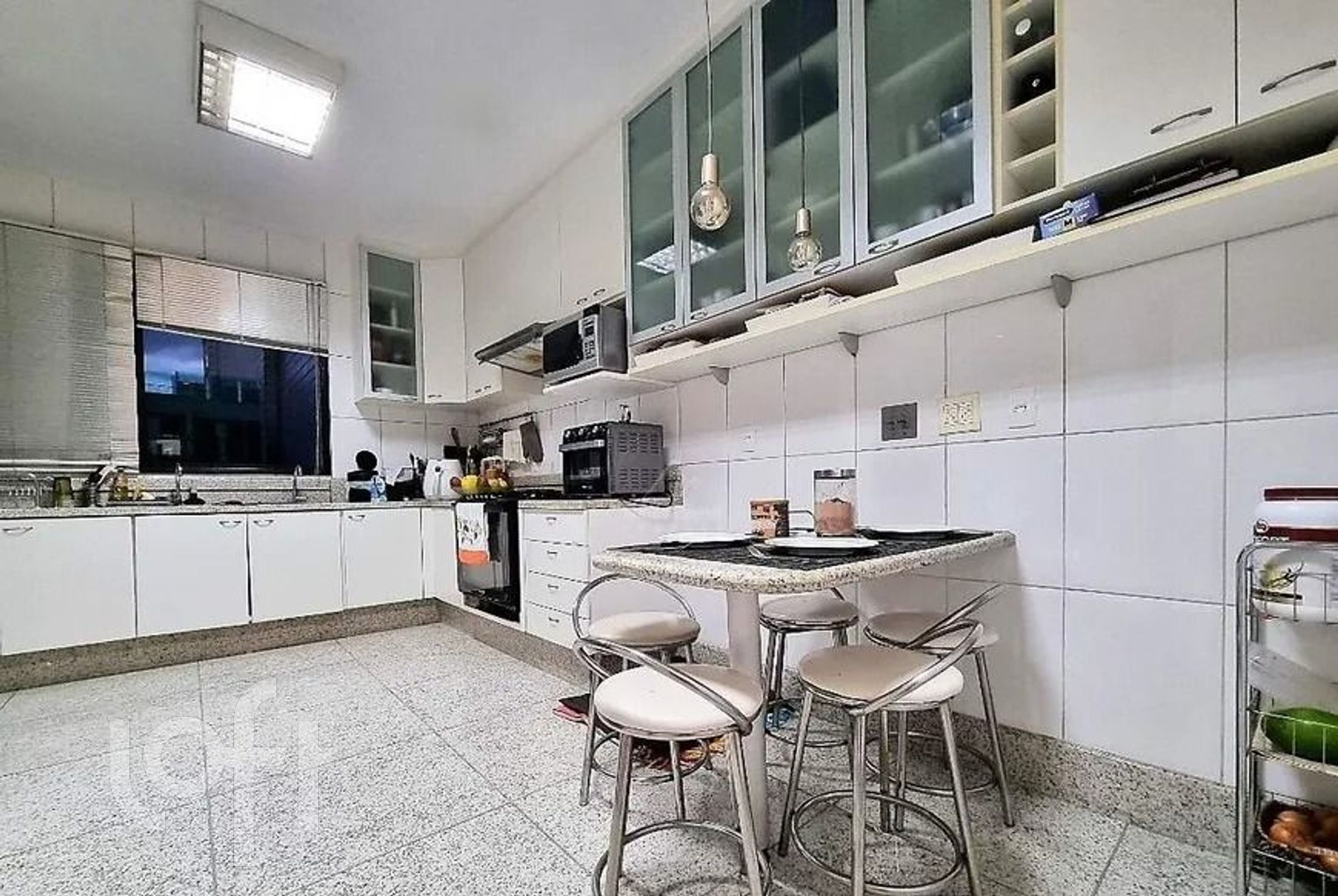 Apartamento à venda com 4 quartos, 220m² - Foto 14