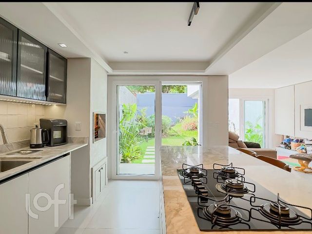 Apartamento com 204m², 2 dormitórios, 2 suítes, 1 vaga, Chácara das Pedras em Porto Alegre