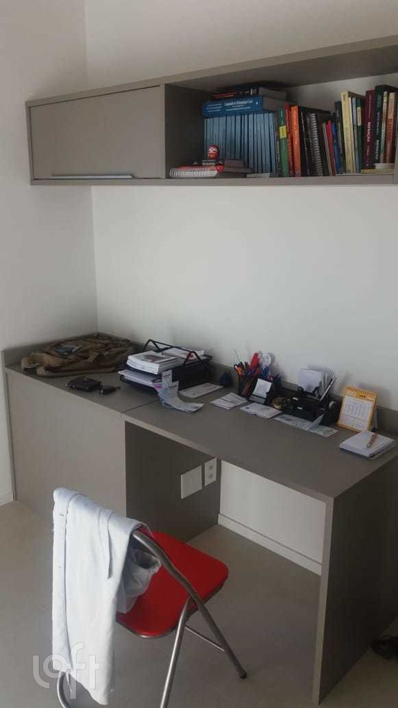 Apartamento à venda com 3 quartos, 125m² - Foto 2