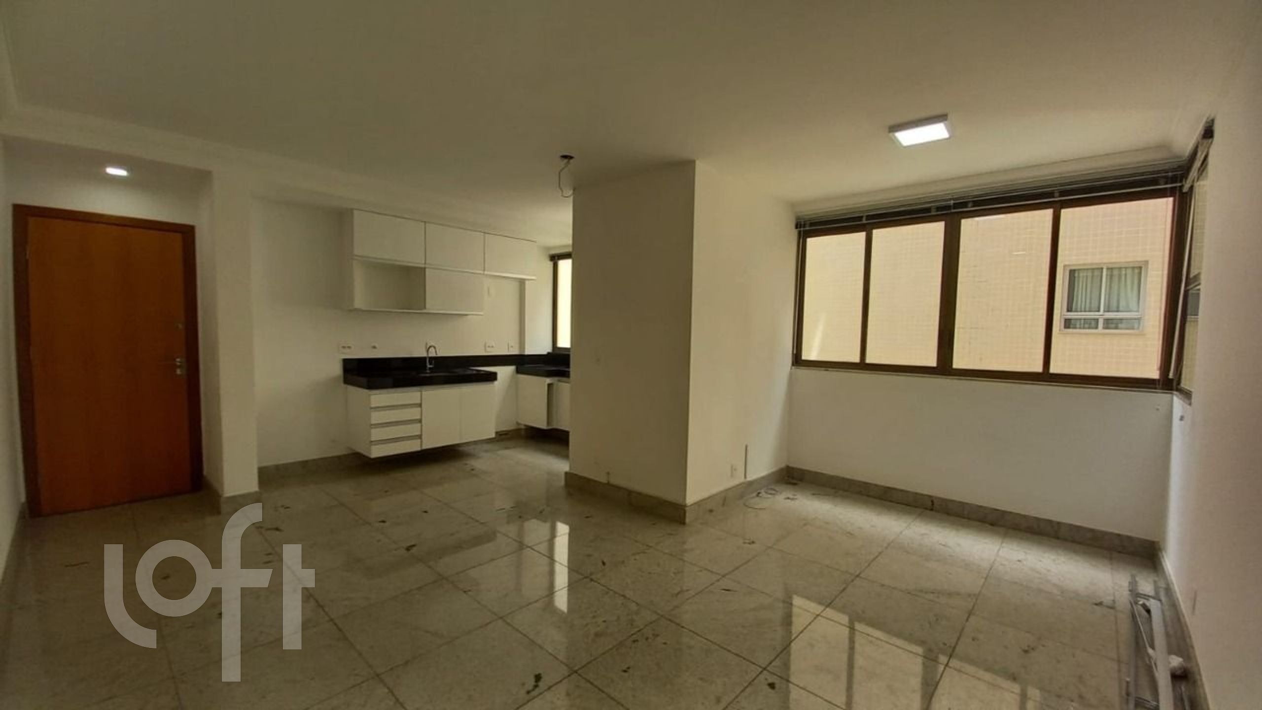 Apartamento à venda com 2 quartos, 72m² - Foto 2