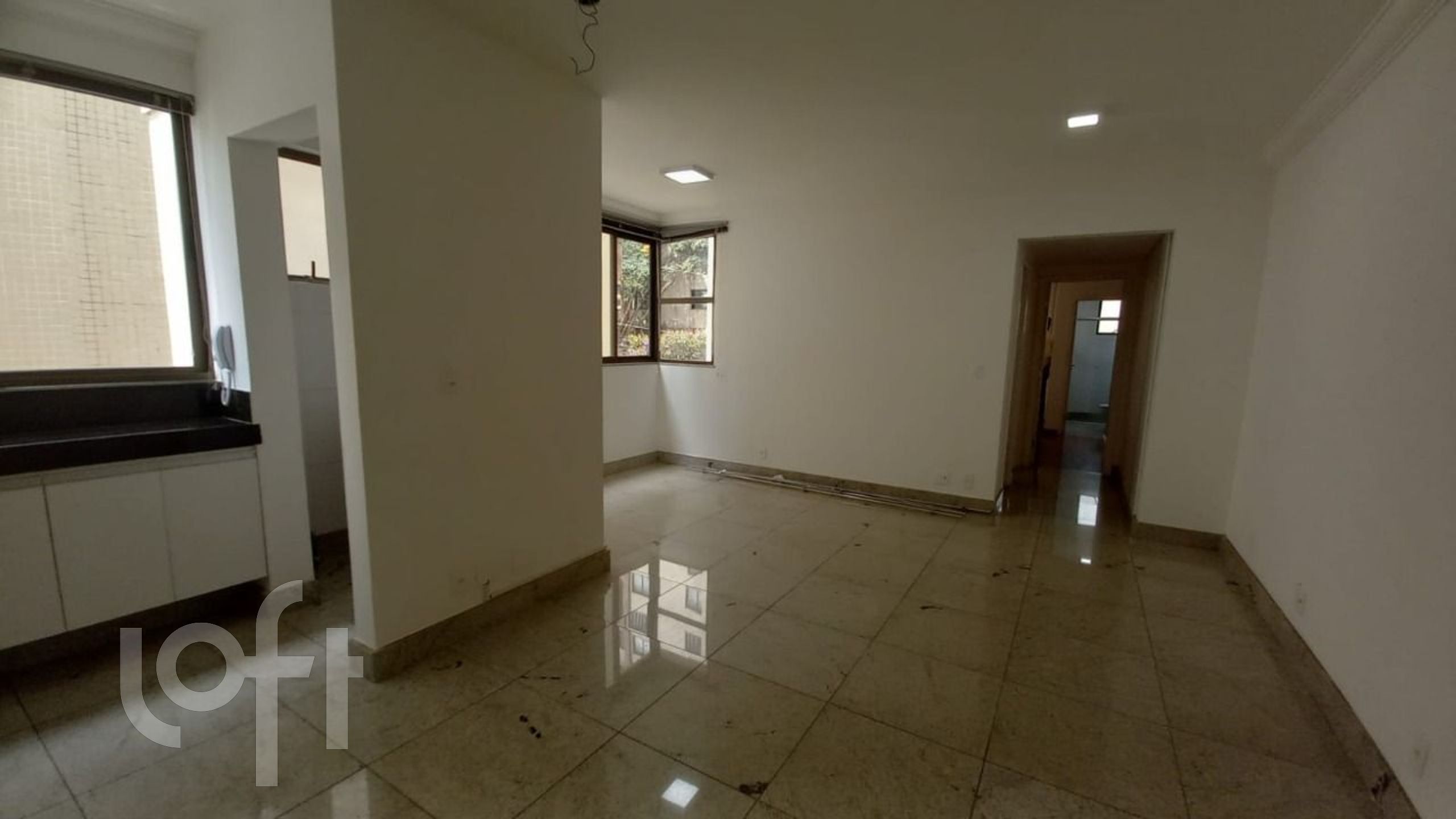 Apartamento à venda com 2 quartos, 72m² - Foto 3