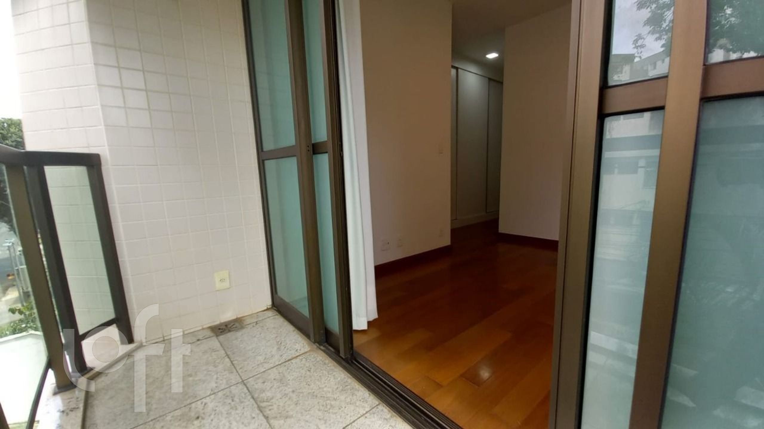 Apartamento à venda com 2 quartos, 72m² - Foto 23