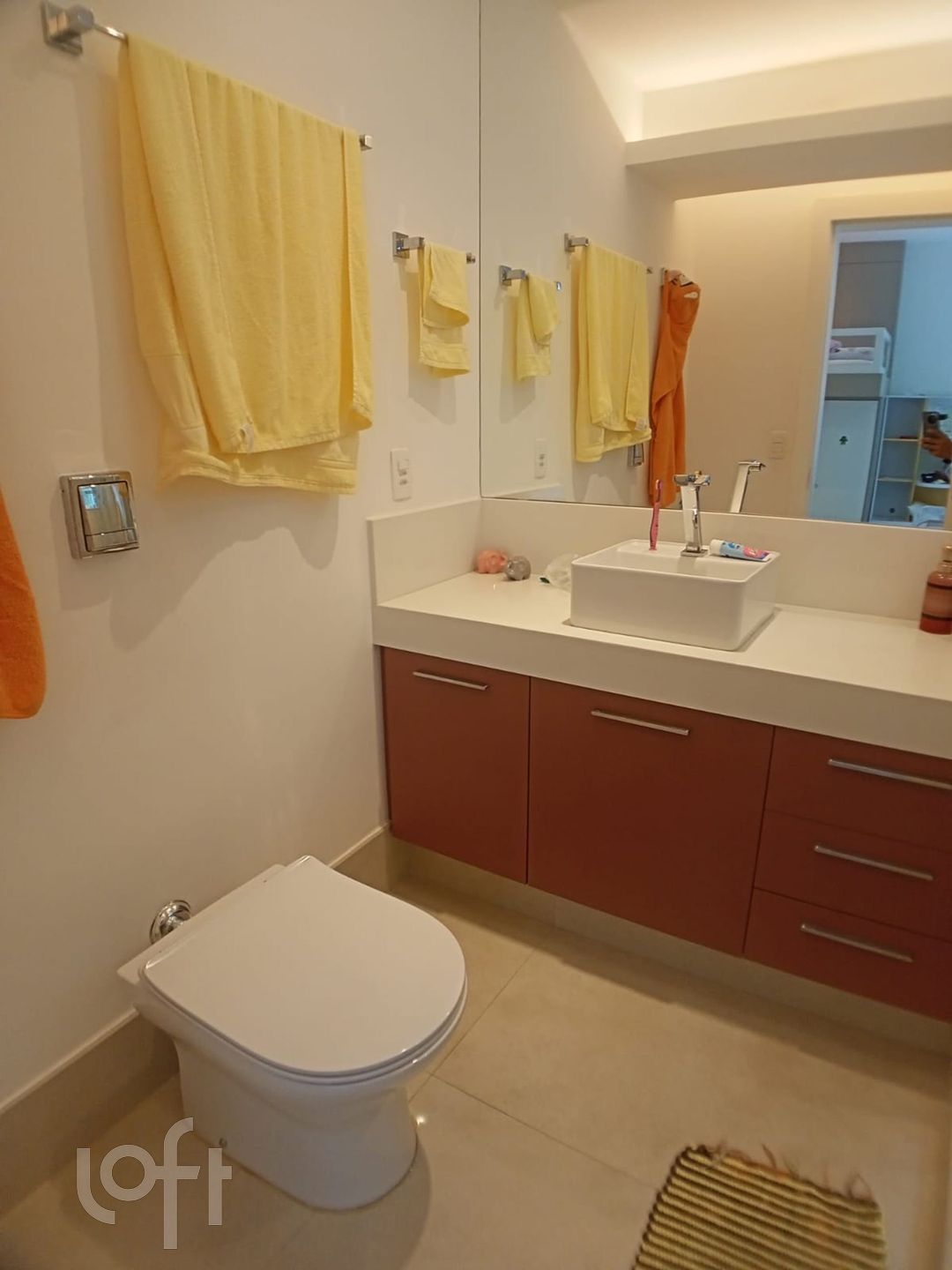 Apartamento à venda com 3 quartos, 210m² - Foto 4