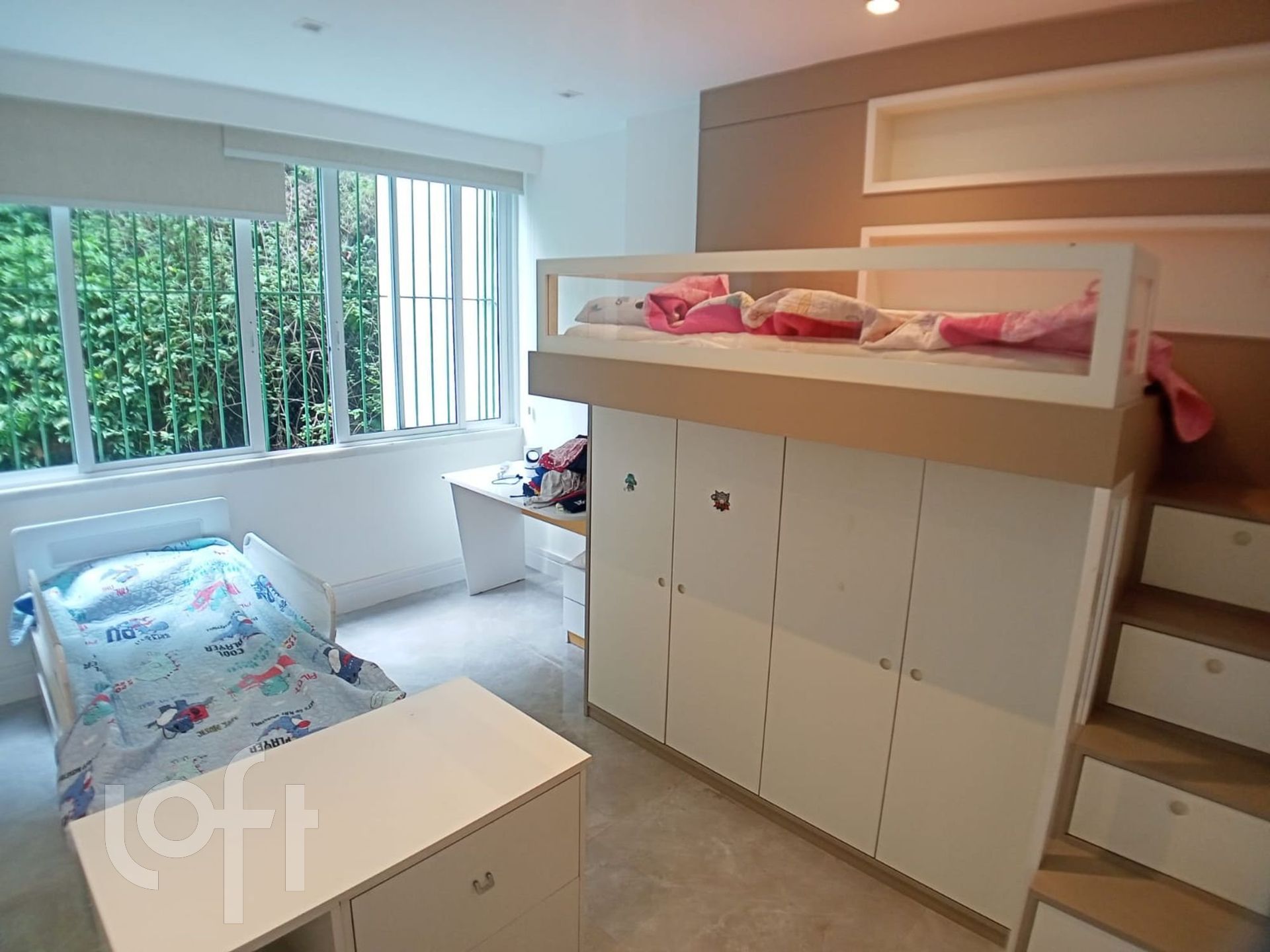 Apartamento à venda com 3 quartos, 210m² - Foto 26