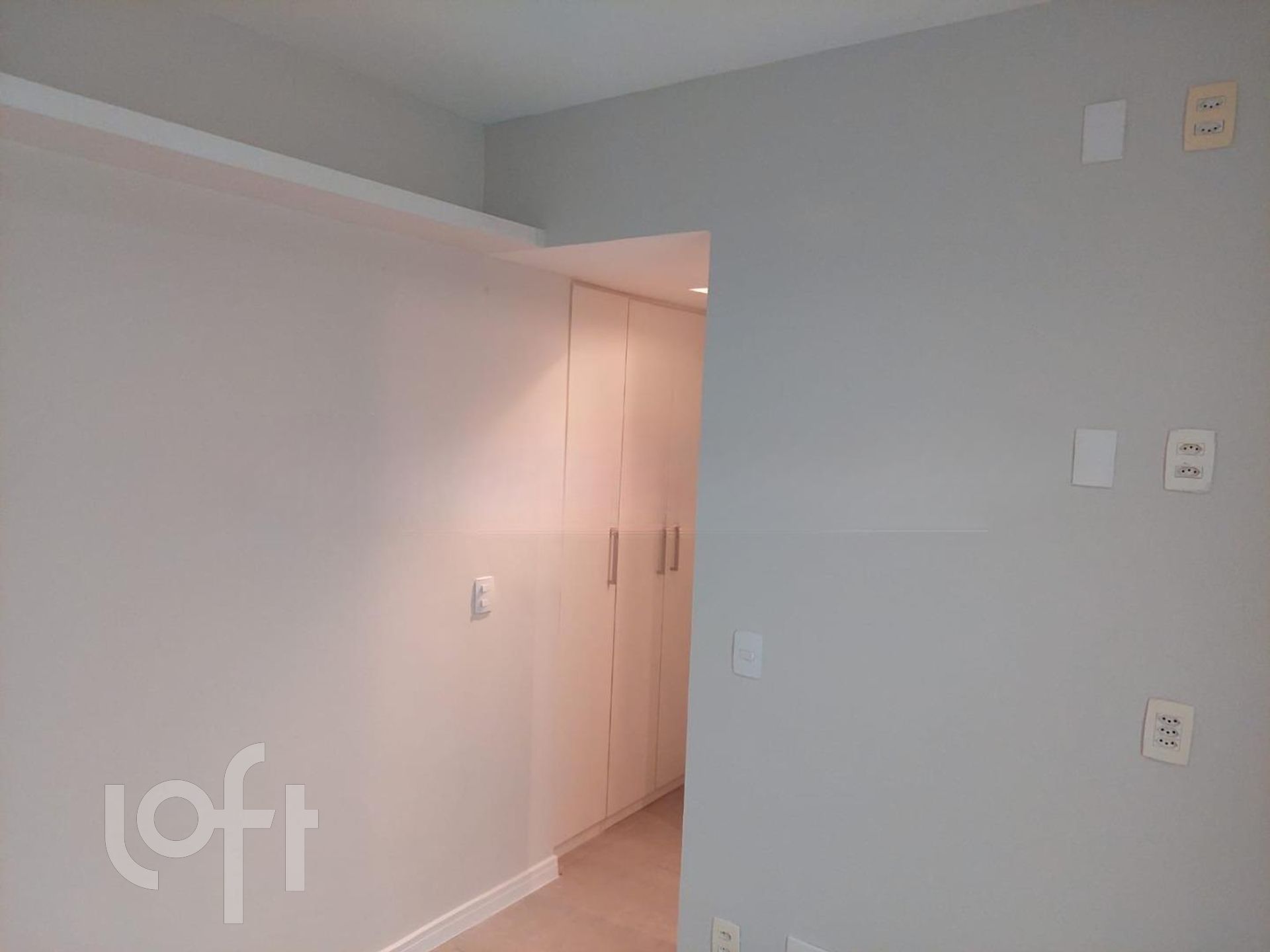 Apartamento à venda com 4 quartos, 195m² - Foto 18